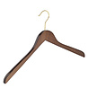DE KLEDINGHANGER GIGANT Blouse / shirthanger beukenhout walnoten gebeitst met messinghaak DE KLEDINGHANGER GIGANT Blouse / shirthanger beukenhout walnoten gebeitst met messinghaak