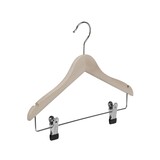 De Kledinghanger Gigant Kinderhanger beukenhout naturel ongelakt met rokinkepingen en knijperlat, 34 cm De Kledinghanger Gigant Kinderhanger beukenhout naturel ongelakt met rokinkepingen en knijperlat, 34 cm