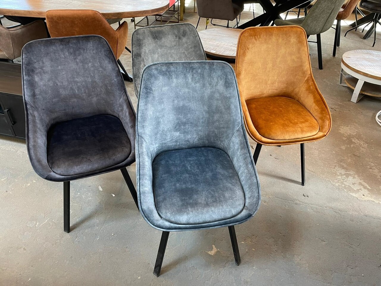 WK Home Stoel Kim adore velvet 4 kleuren