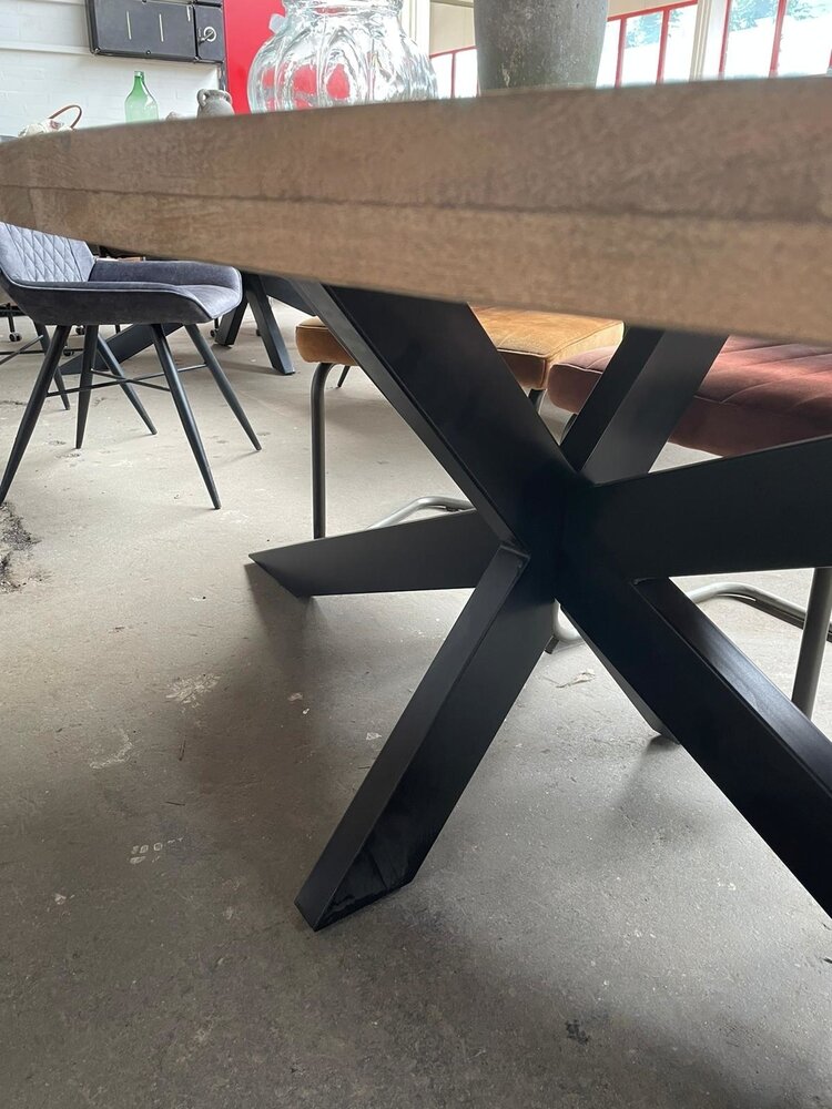 WK Home Ovale eettafel 180 Strong