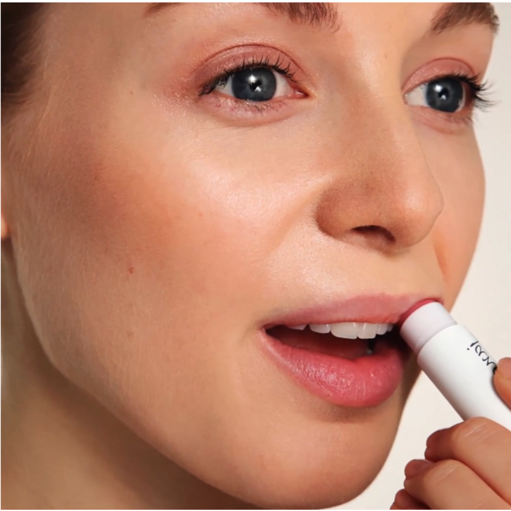 jane iredale Summer Essentials Set- Powder-me + Lipdrink