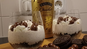 Dessert : Nobake Oreo / Baileys cheesecake. 