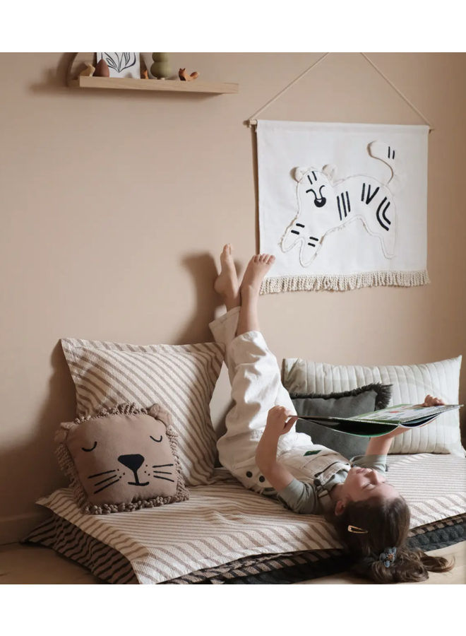 Embroided Lion Cushion - Nobodinoz