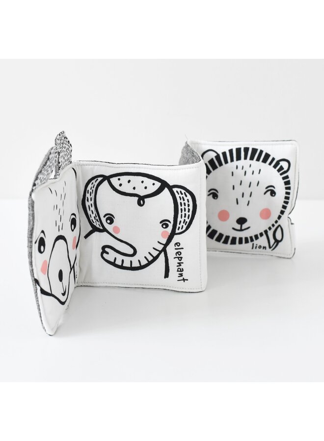 Zacht Boekje - Friendly Faces Wild - Wee Gallery