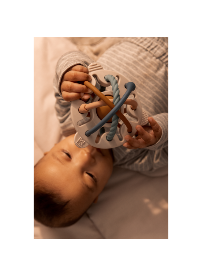 Hakim Silicone Mix Rattle - Sandy multi mix - Liewood
