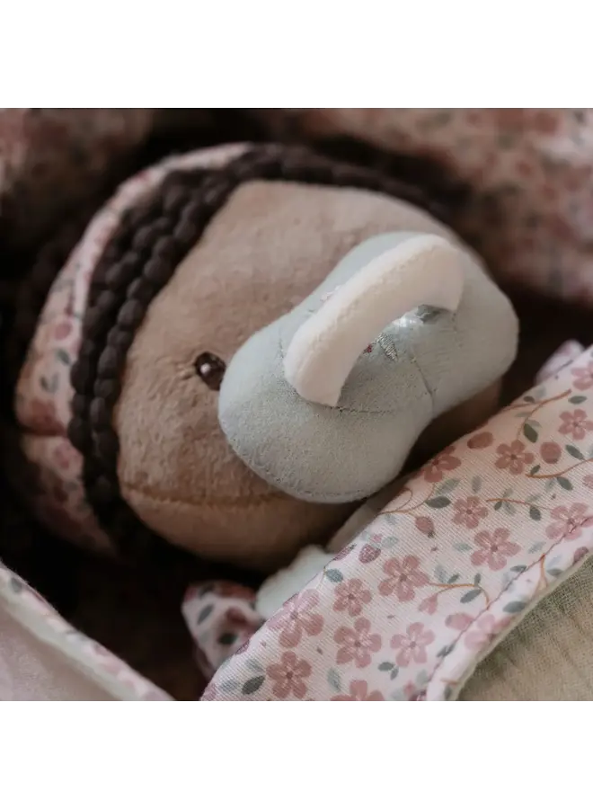 Babypop Evi met mandje en toebehoren - Little Dutch