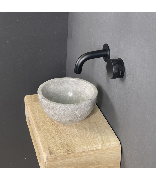 Como fontein toilet eiken houten plank met handdoekhouder