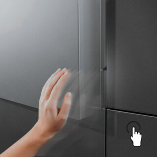BLUM Push-to-Open