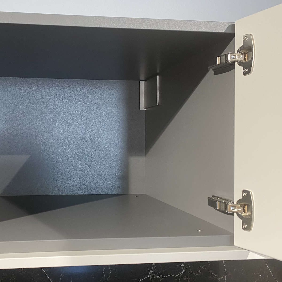 Meerprijs: zwevende ophangbevestiging