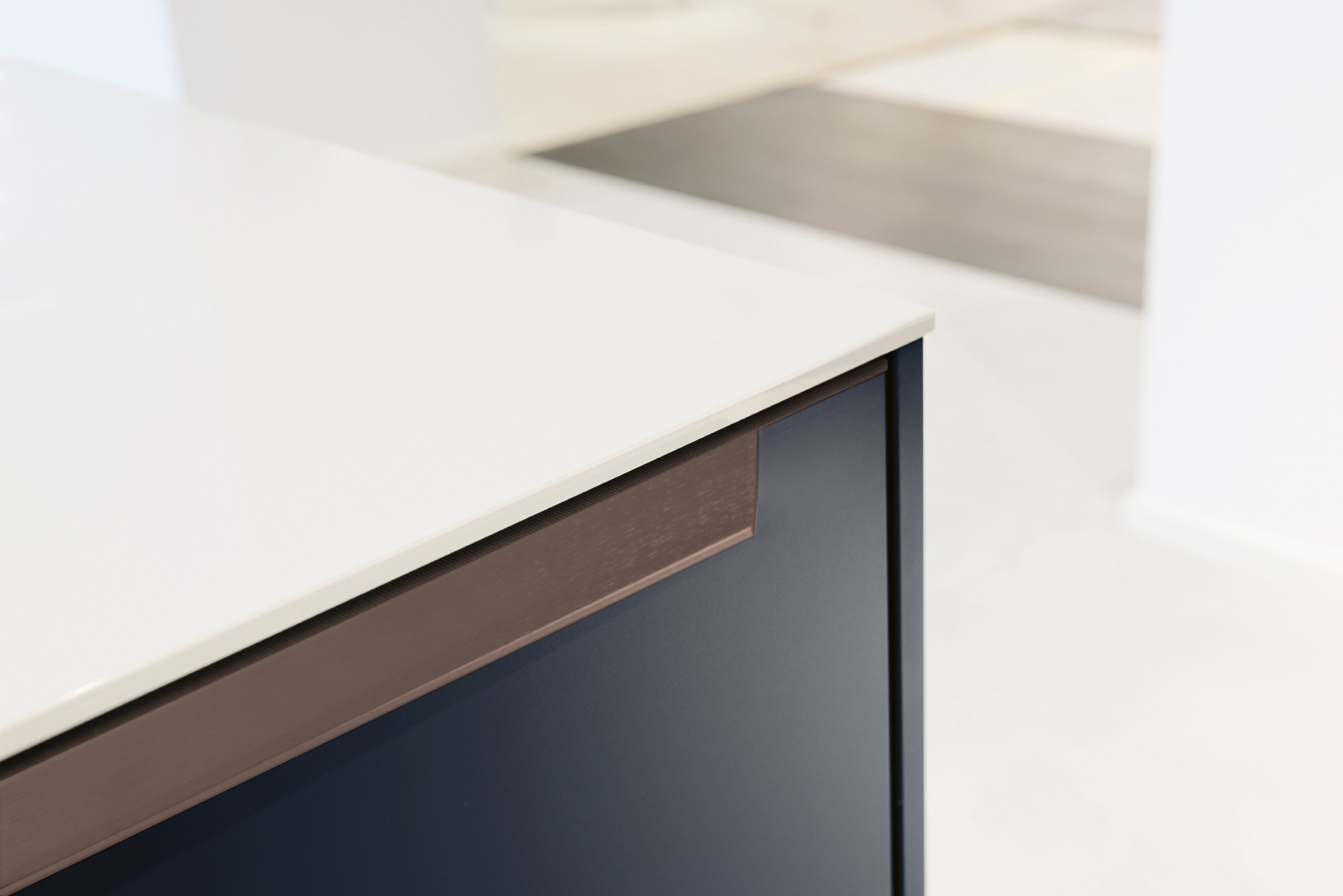 Greep M767 brons-donker