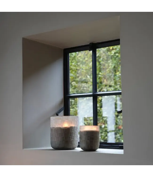 ONNO Chess  candle  M 17X20 cm  Precious Oud