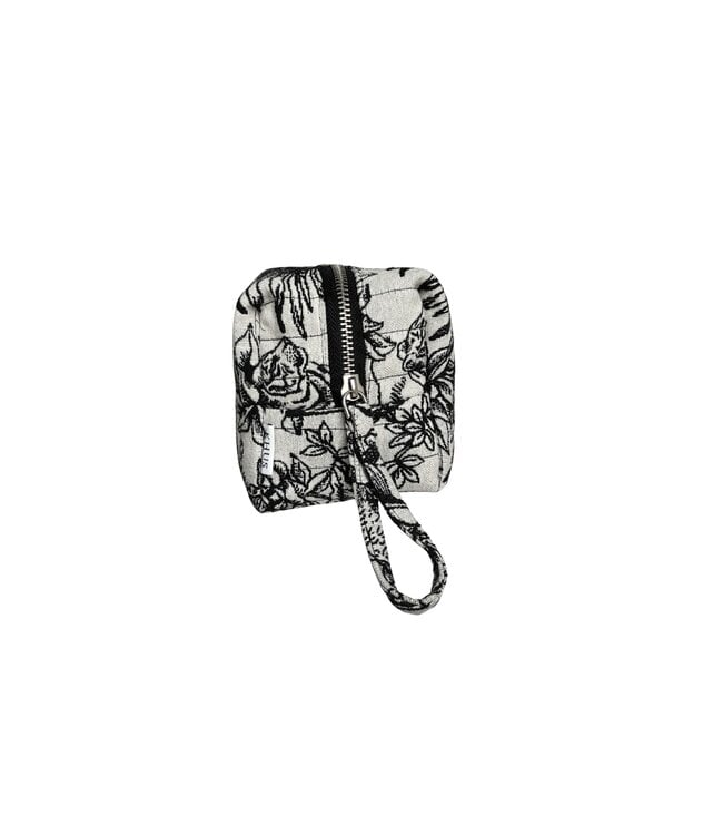 Khus Tropics in Black&White