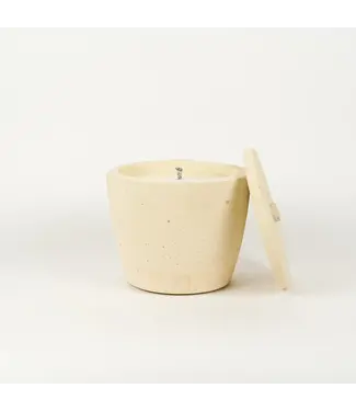 Mon Dada Outdoor: Urban Candle Medium Desert Neutral + lid
