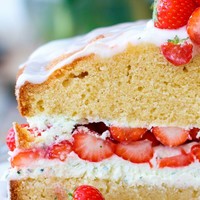 Aardbeiencake