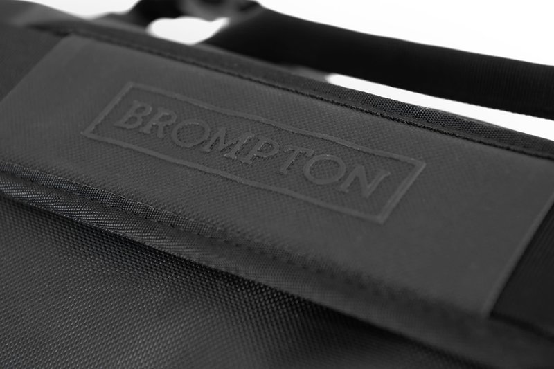 Brompton Metro Waterproof L, Black, with frame