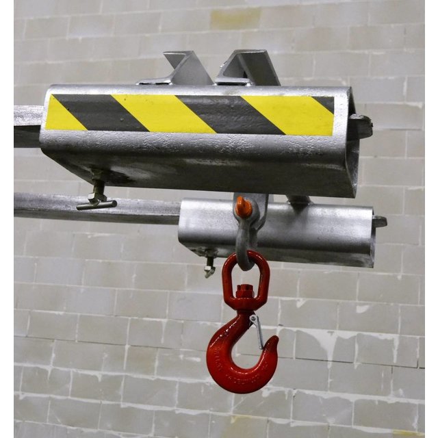 Lifting beam with load hook 4150 kg for forklift Lifting beam with load hook 4150 kg for forklift