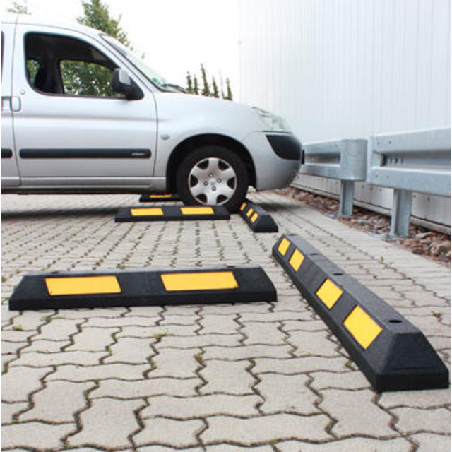 Safe parking stop made of hard rubber with reflector 90 cm