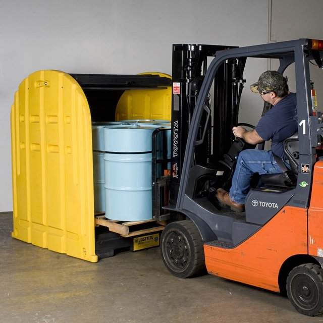 Outdoor barrel storage for 4 drums