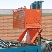 Kontener z dnem klapowym 1300L zawiasowy Model SL z uchwytami na widły do wózka widłowego i dźwigu Kontener z dnem klapowym 1300L zawiasowy Model SL z uchwytami na widły do wózka widłowego i dźwigu