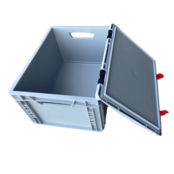 Skrzynka Plastikowa EURO 40x30x33.5 cm ze zintegrowaną pokrywą i zamkniętymi uchwytami Eurobox Skrzynka Plastikowa EURO 40x30x33.5 cm ze zintegrowaną pokrywą i zamkniętymi uchwytami Eurobox