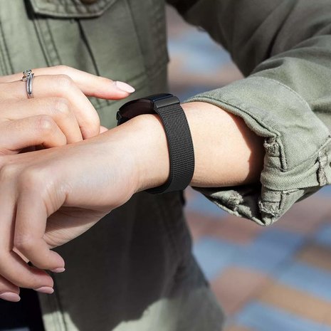 Strap-it Strap-it Bracelet Milanais Fitbit Inspire (noir) Strap-it Strap-it Bracelet Milanais Fitbit Inspire (noir)