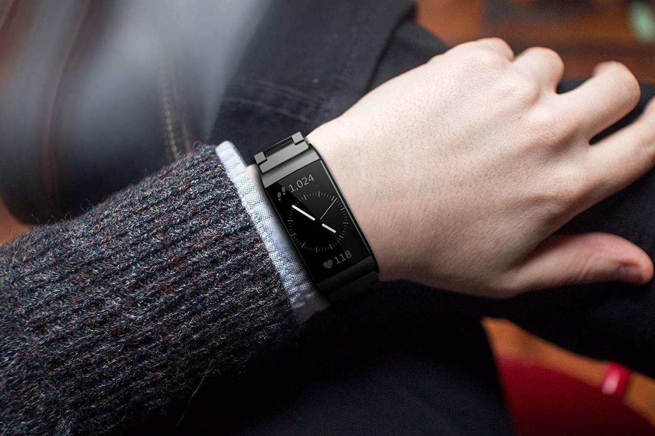 Strap-it Strap-it Bracelet acier Fitbit Charge 4 (noir)