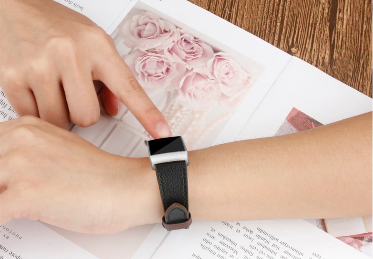 Strap-it Strap-it Bracelet cuir Fitbit Charge 3 (gris foncé) Strap-it Strap-it Bracelet cuir Fitbit Charge 3 (gris foncé)