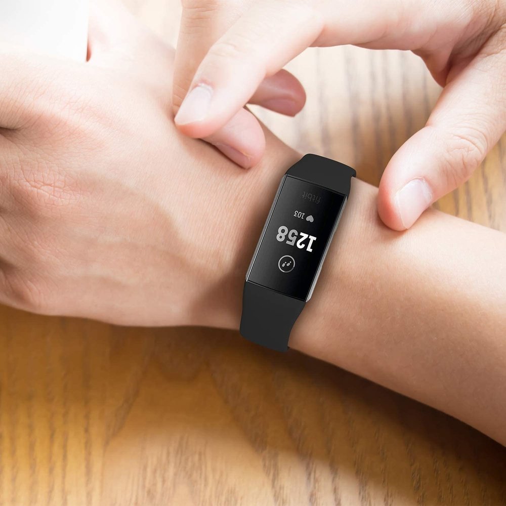 Strap-it Strap-it Bracelet sport Fitbit Charge 4 (noir)