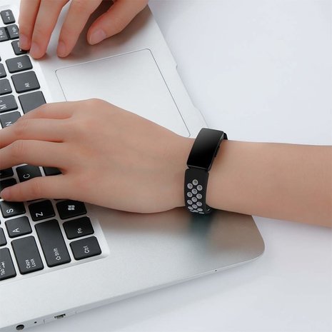 Strap-it Strap-it Bracelet Sport Fitbit Inspire (noir/gris) Strap-it Strap-it Bracelet Sport Fitbit Inspire (noir/gris)