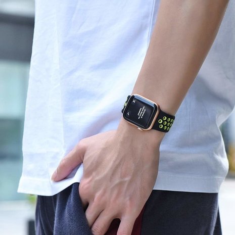 Bracelet sport en silicone noir - Apple Watch 42mm / 44mm / 45mm - Acheter  sur PhoneLook
