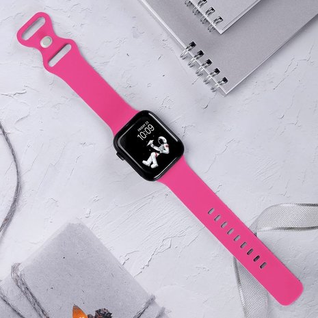 Strap-it Strap-it Bracelet Apple Watch silicone (rose vif)