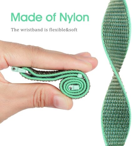 Strap-it Strap-it Bracelet nylon Samsung Galaxy Watch 6 Classic 43mm (vert menthe) Strap-it Strap-it Bracelet nylon Samsung Galaxy Watch 6 Classic 43mm (vert menthe)