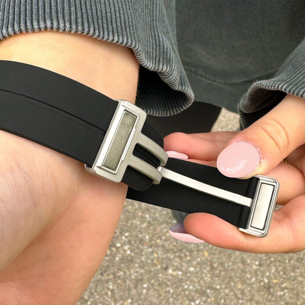 Strap-it Strap-it Bracelet sport magnétique Samsung Galaxy Watch 6 - 44mm (noir)