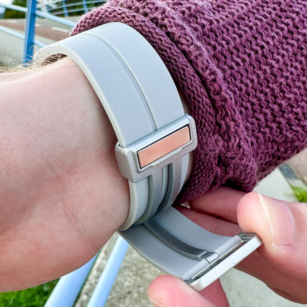 Strap-it Strap-it Bracelet à fermoir magnétique Samsung Galaxy Watch 4 44mm (gris) Strap-it Strap-it Bracelet à fermoir magnétique Samsung Galaxy Watch 4 44mm (gris)