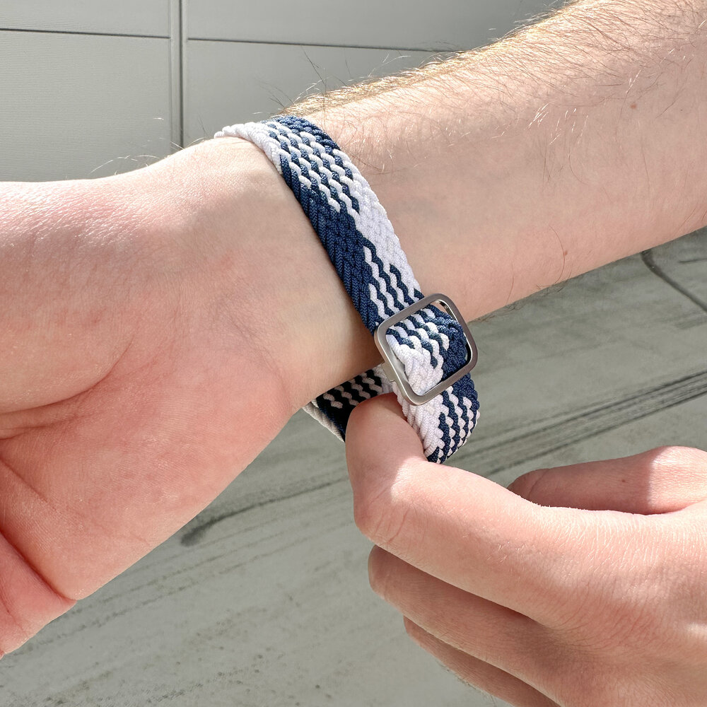 Strap-it Strap-it Bracelet nylon tissé Samsung Galaxy Watch 6 Classic 47mm (bleu/blanc) Strap-it Strap-it Bracelet nylon tissé Samsung Galaxy Watch 6 Classic 47mm (bleu/blanc)