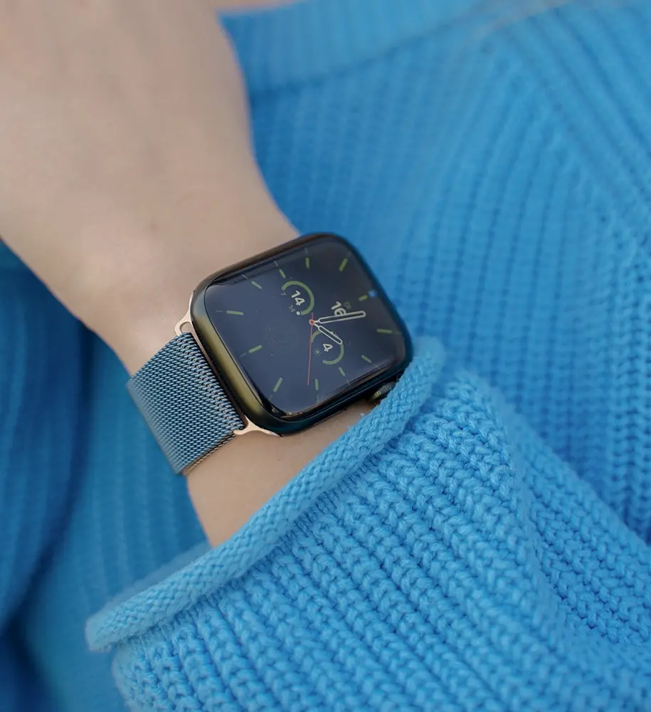 Strap-it Strap-it Bracelet Milanais Apple Watch 8 (or/bleu)