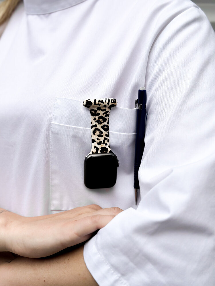 Strap-it Strap-it Apple Watch bracelet pour infirmière (léopard)