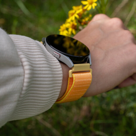 Strap-it Strap-it Bracelet nylon Samsung Galaxy Watch 4 Classic 42mm (jaune clair)