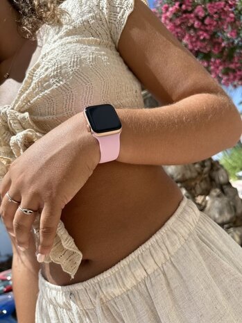 xoxo Wildhearts xoxo Wildhearts Apple Watch bracelet en silicone (rose) xoxo Wildhearts xoxo Wildhearts Apple Watch bracelet en silicone (rose)