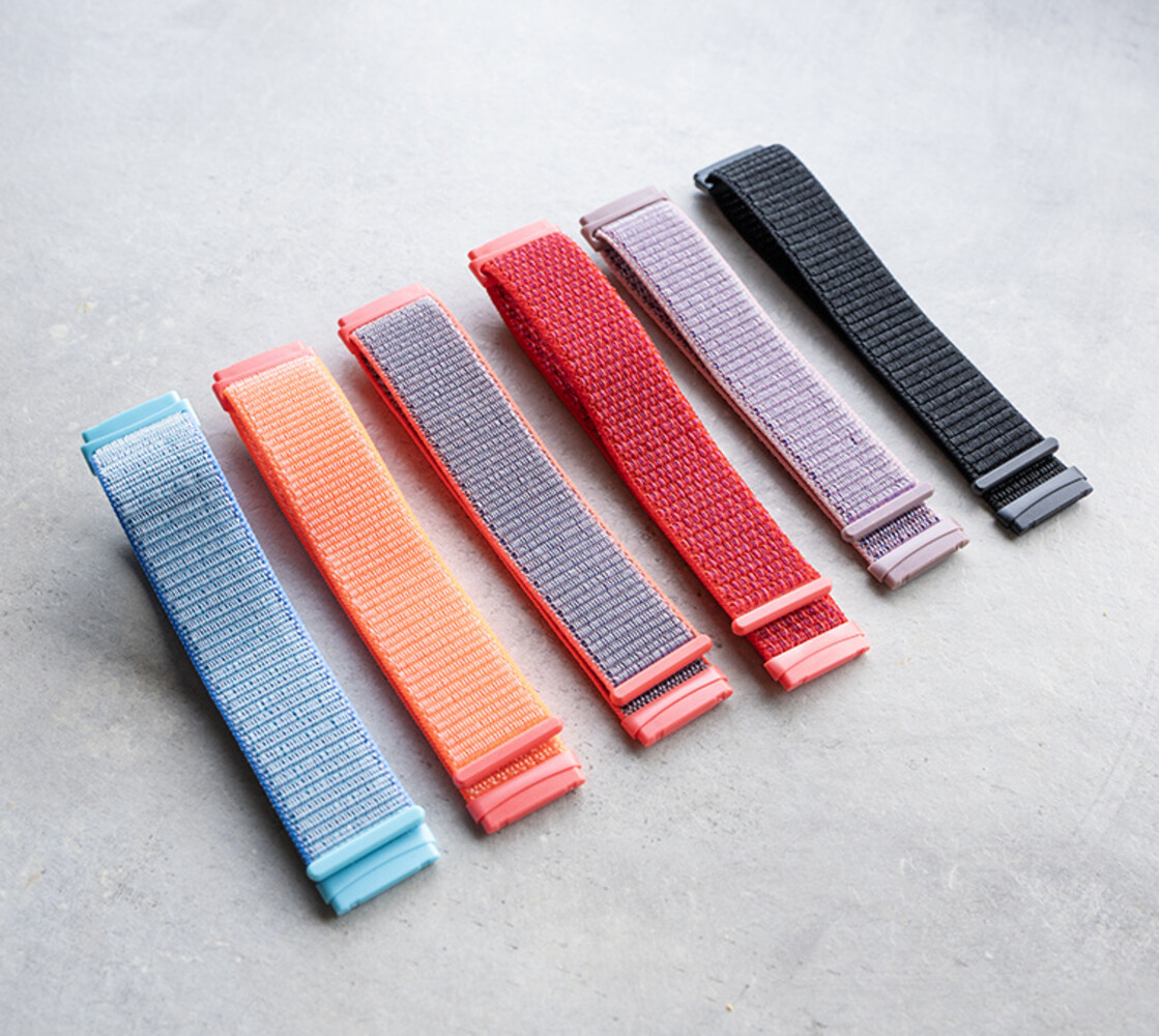 Strap-it Strap-it Bracelet nylon Fitbit Versa 3 (rouge)