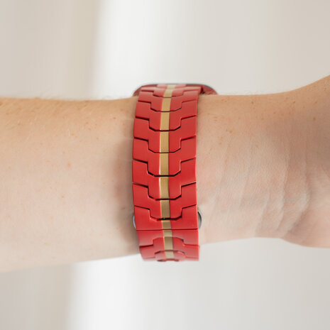 Strap-it Strap-it Bracelet acier Iron Apple Watch (rouge/or)