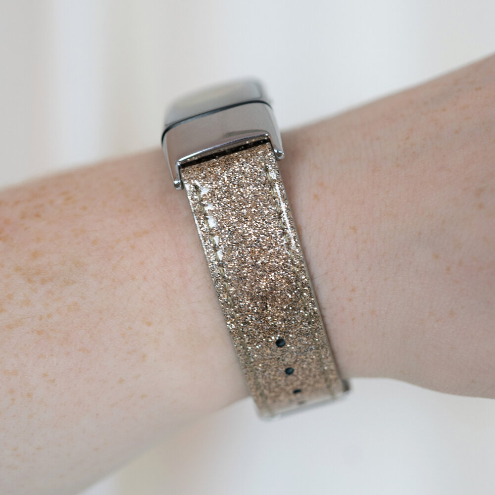 Strap-it Strap-it Bracelet cuir Fitbit Charge 6 (or)