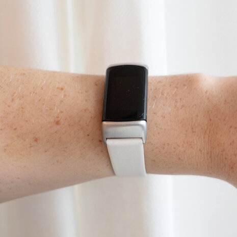 Strap-it Strap-it Bracelet cuir Fitbit Charge 5 (blanc)