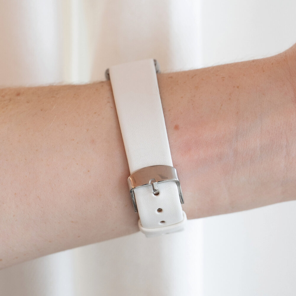 Strap-it Strap-it Bracelet cuir Fitbit Charge 5 (blanc)