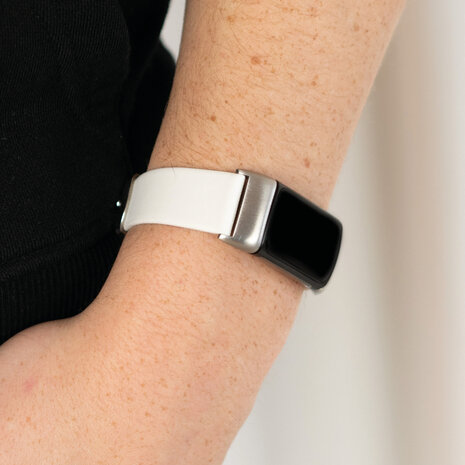 Strap-it Strap-it Bracelet cuir Fitbit Charge 5 (blanc)
