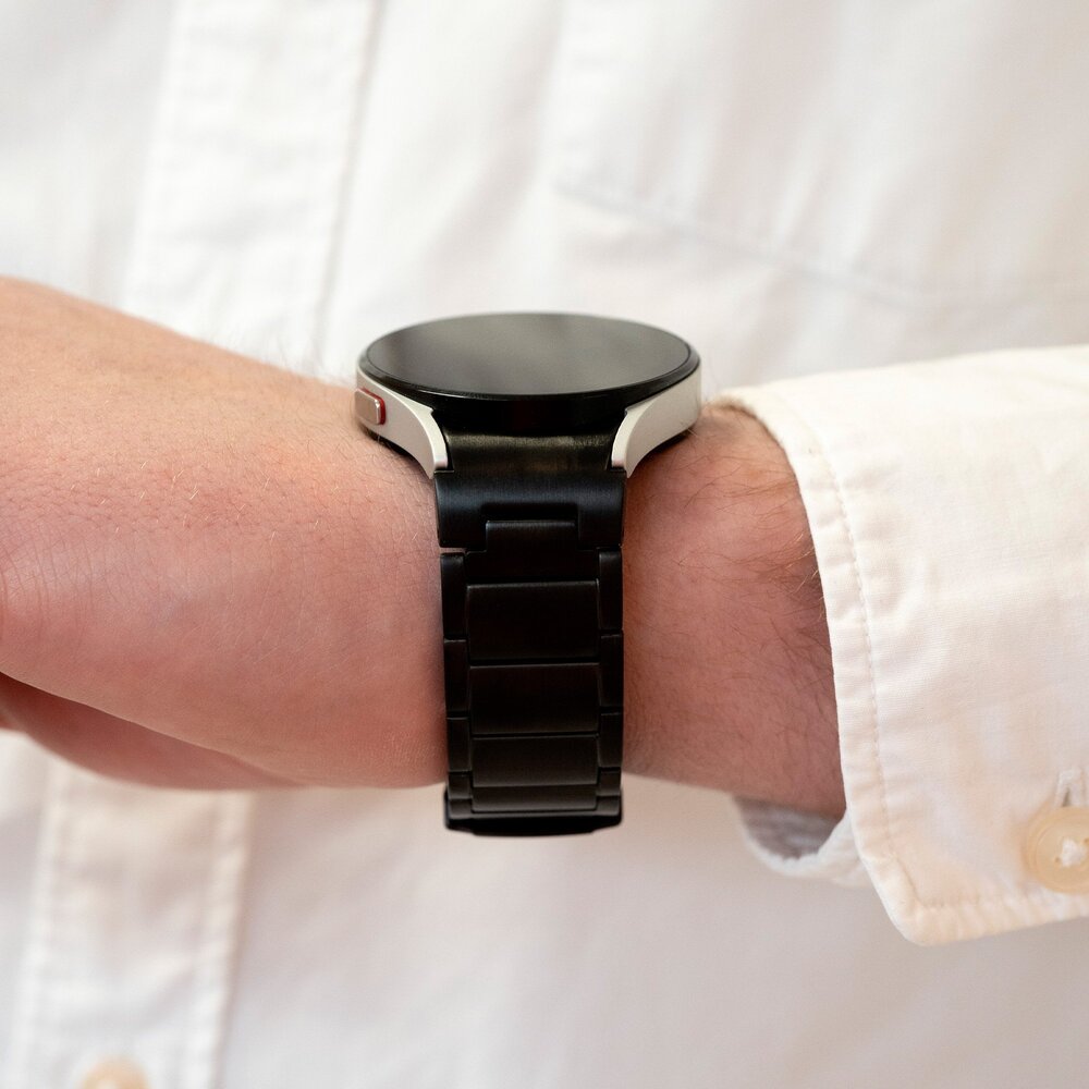 Strap-it Strap-it Bracelet titane 'One push' Samsung Galaxy Watch 4 44mm (noir)