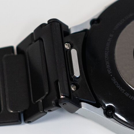 Strap-it Strap-it Bracelet titane de luxe 'One push' Samsung Galaxy Watch 4 Classic 42mm (noir)