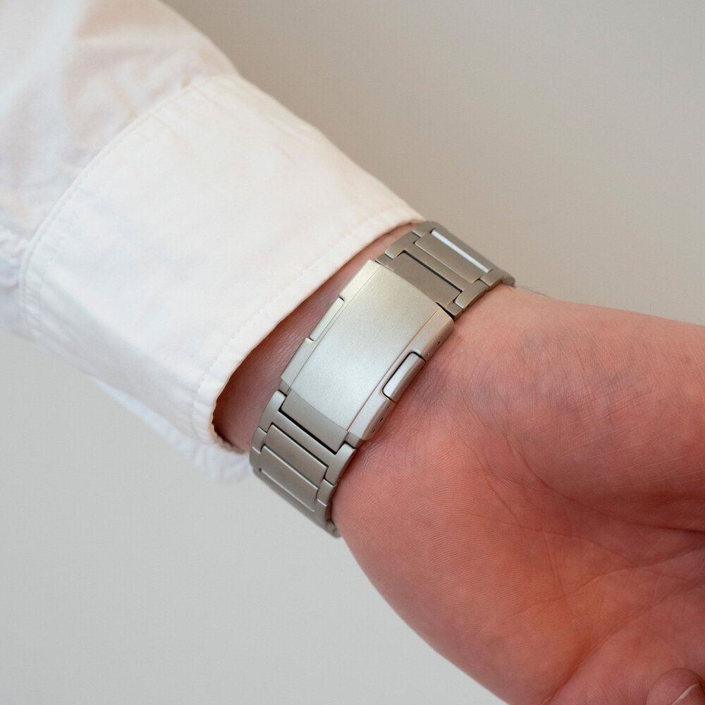 Strap-it Strap-it Bracelet titane 'One push' Samsung Galaxy Watch 5 44mm (titanium)