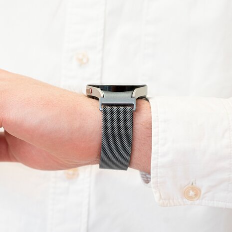 Strap-it Strap-it Bracelet Milanais 'One push' Samsung Galaxy Watch 6 Classic 47mm (gris) Strap-it Strap-it Bracelet Milanais 'One push' Samsung Galaxy Watch 6 Classic 47mm (gris)