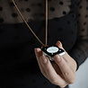Strap-it Strap-it Collier Apple Watch avec coeur Strap-it Strap-it Collier Apple Watch avec coeur